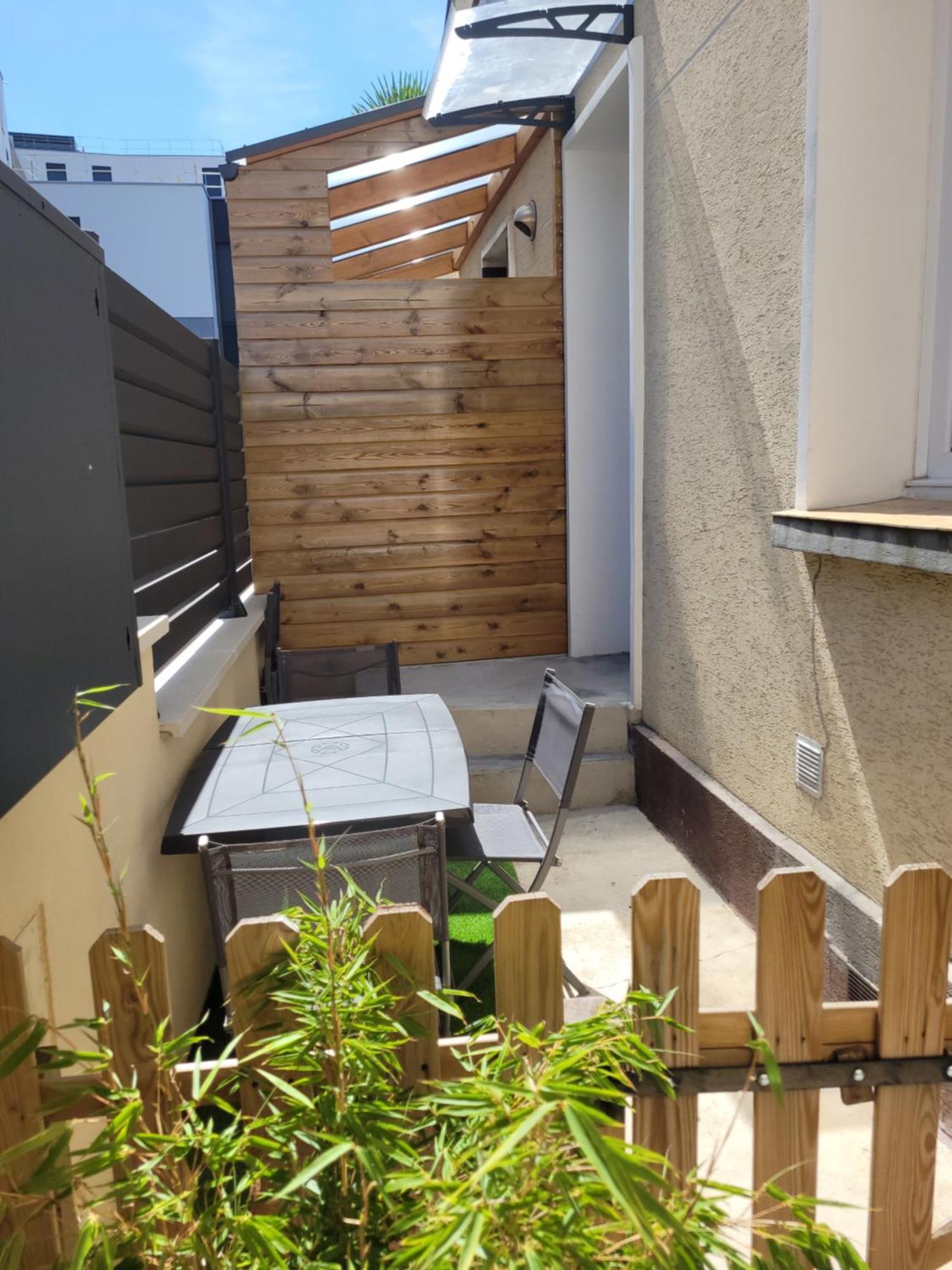 Апартаменти Paris Par Metro 4 - Rer B - Calme - Patio Prive Баньє Екстер'єр фото